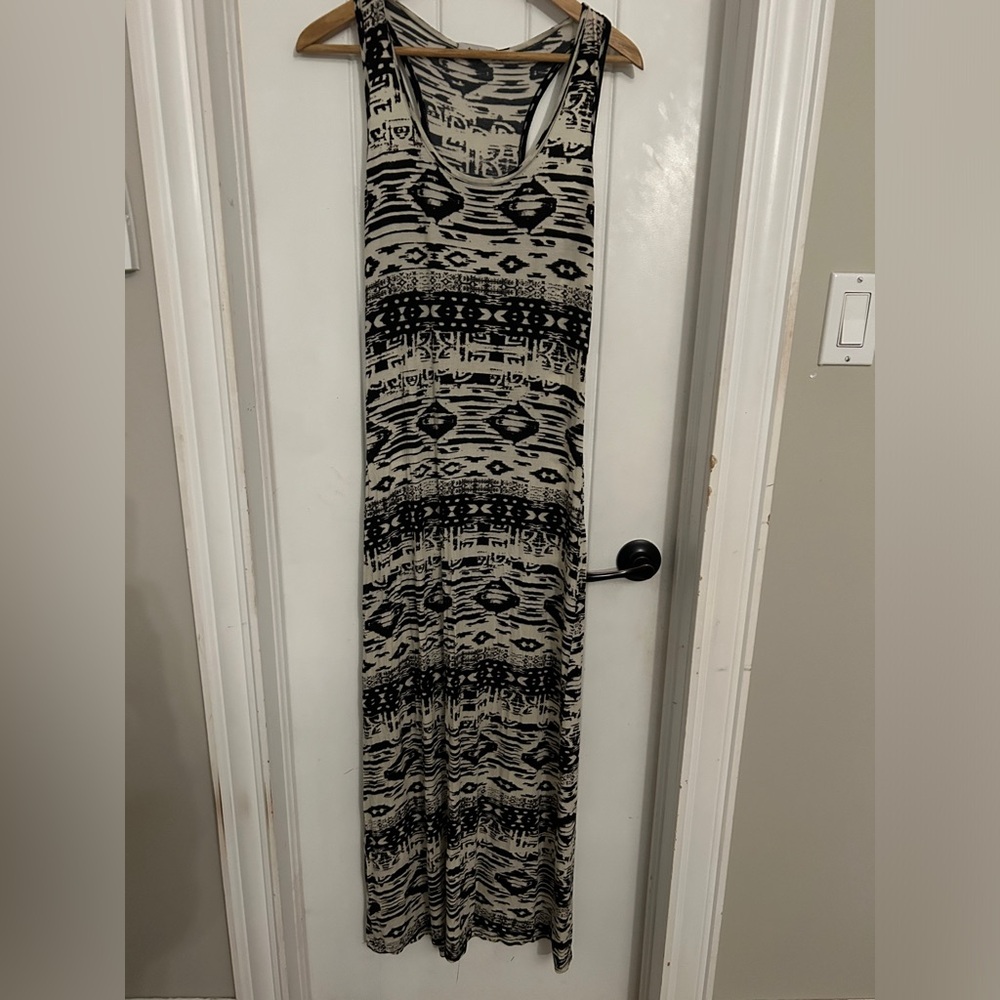 Teenbell Black and White Patterned Maxi Dress Sz M